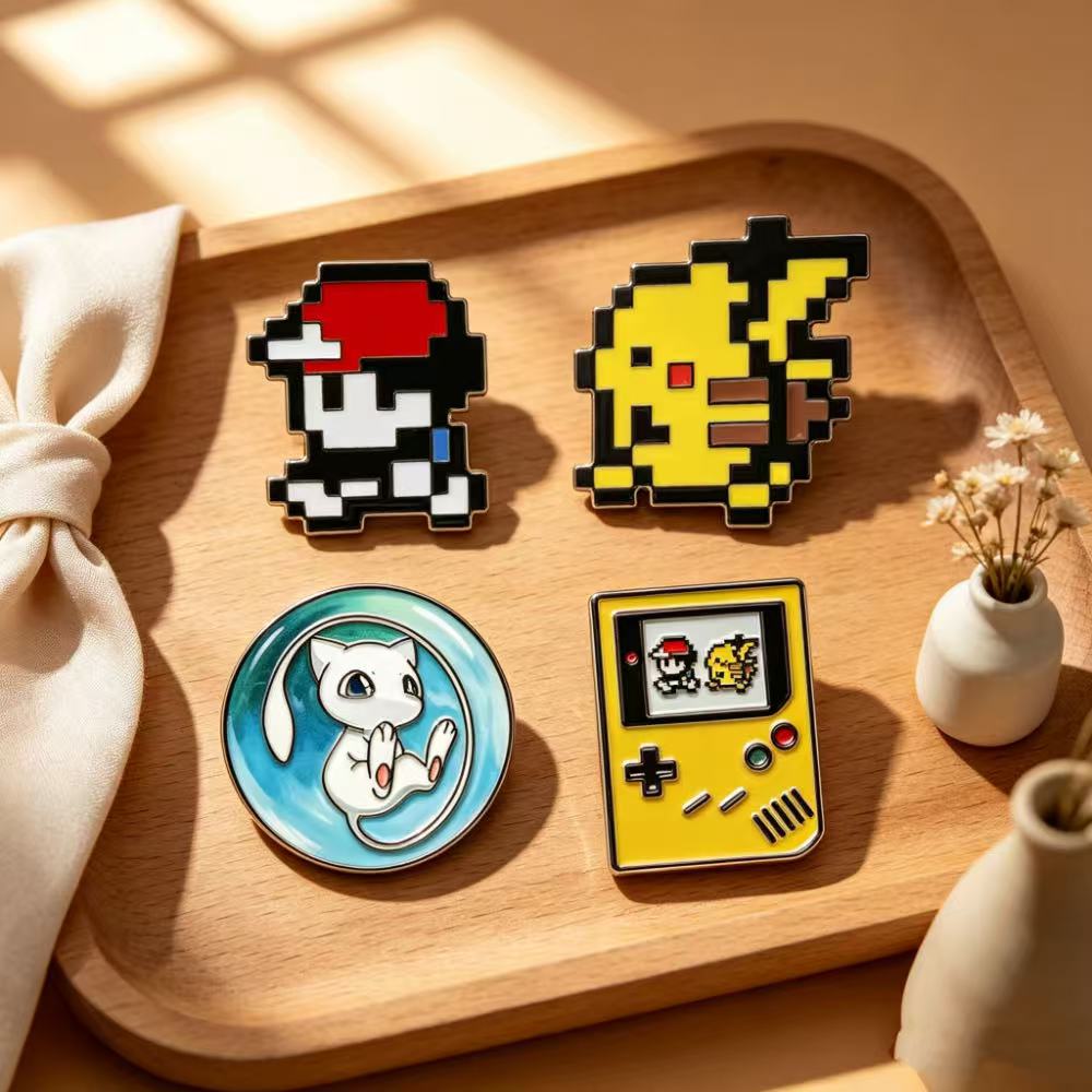 4 pezzi di spille in smalto a  - Retro Gaming Gif recensione e prezzo